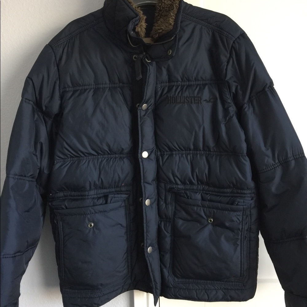 Men’s hollister puffer jacket